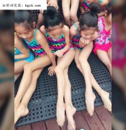 这就是你苦苦寻觅的极品萝莉美腿?【23P】