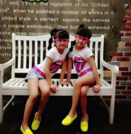 两个小明星日常踢腿,看来是练过的哦!第一季!【7P】