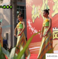 某中学举行文艺演出,老夫看到了超前的黑丝美腿?【18P】