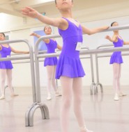 考级的萝莉穿白裤袜在练功!【36P】