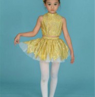 世间最美好的事情就是用相机记录你心中的小小女神穿白袜的模样!【19P】