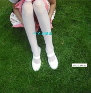 出售套图:高清拍摄草地上的白一带白裤袜,瞬间让人提升能量!【98P】