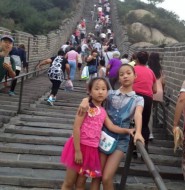 美腿小萝莉在长城旅游【10P】