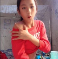 出售视频:小萝莉在家顽皮自拍,各种动作让宅男嘴角猥琐一笑?【5V】