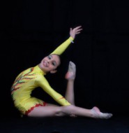 国外体操小女孩室内高清写真!一个词,完美!