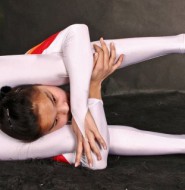 蒙古经典出肩小萝莉