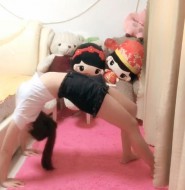 美女在家玩起劈腿柔术第三季