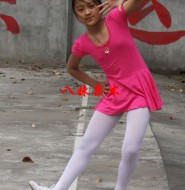 出售套图:真正的舞蹈白丝精灵来袭!给你不一样震撼的感觉!【200P】