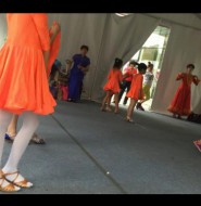 视频:高清实拍小萝莉穿白袜舞蹈彩排后台花絮第二季!