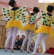 某个学校活动上的长裤白袜小精灵!个个赛貂蝉!【18P】