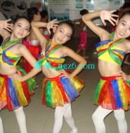 实拍舞蹈培训班里的白袜女孩!个个古灵精怪!【10P】