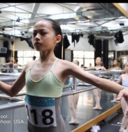 视频：看来看去还是女孩芭蕾舞，总是这么的惊艳！
