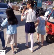出售套图:高清拍摄逛街的小萝莉!连裤白袜的美只有你懂!【99P】