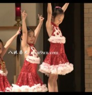 视频：海外华人小萝莉的华丽舞蹈，果然走到哪都是焦点！