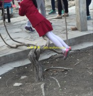 跟拍玩耍的白袜小萝莉,好快乐的童年啊!【53P】